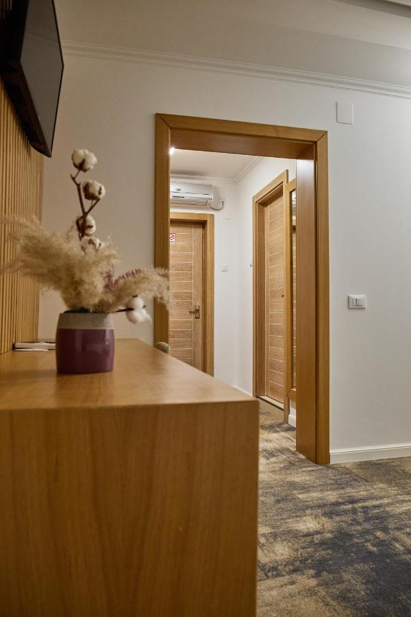 Hotel Eden Rymnik Zewnętrze zdjęcie