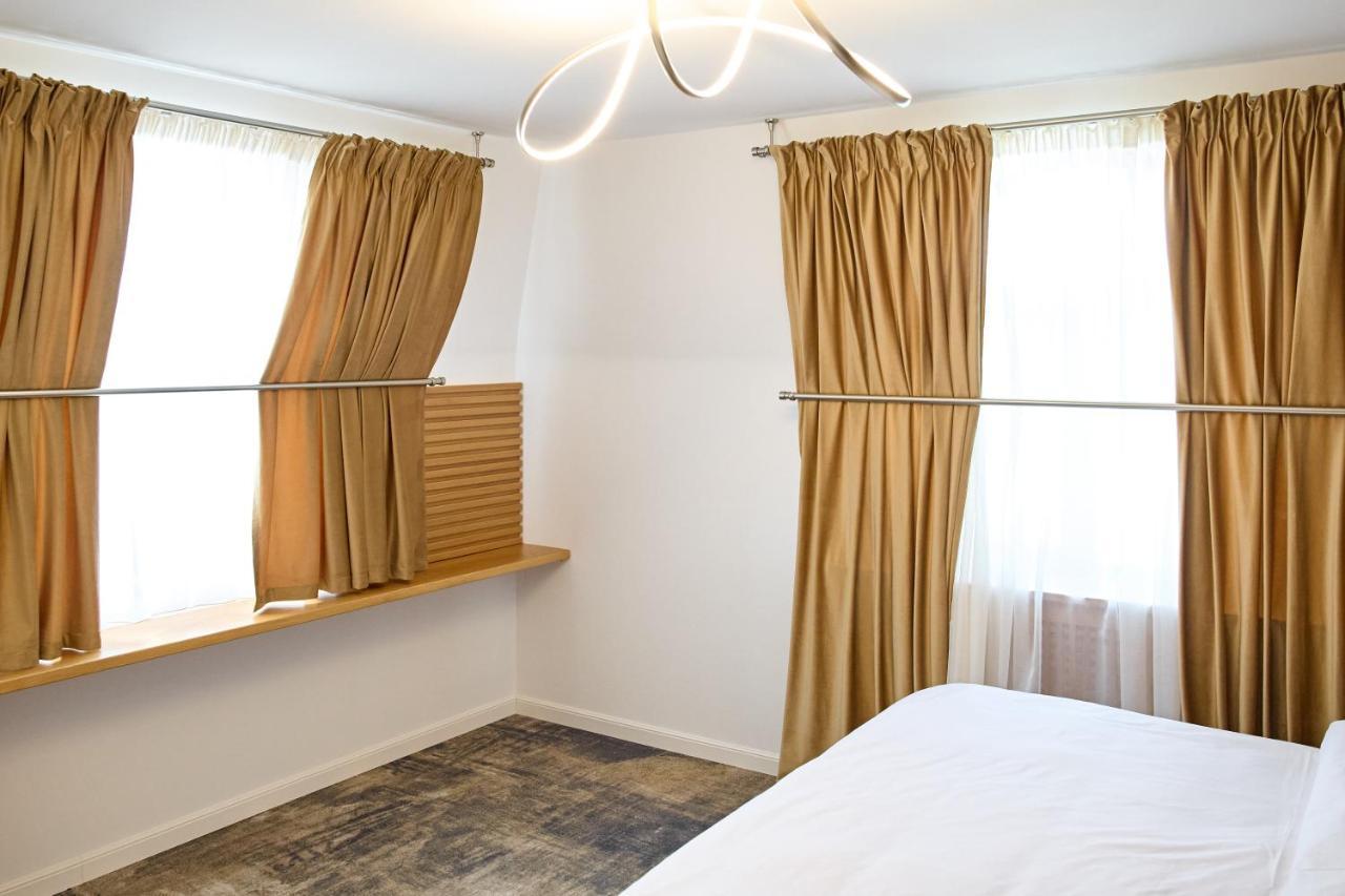 Hotel Eden Rymnik Zewnętrze zdjęcie