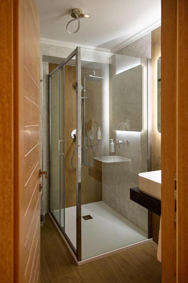 Hotel Eden Rymnik Zewnętrze zdjęcie